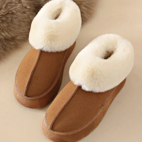 Fluffy Snow slip on Boots - Picture 1 of 7